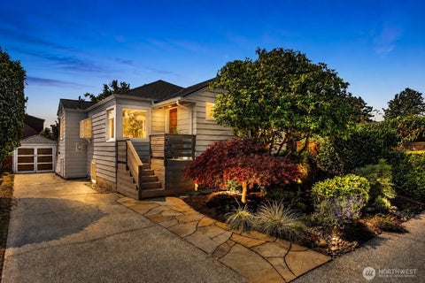 Photo of 1307 NW 80th Street, Seattle, WA 98117 (MLS # 2564792)