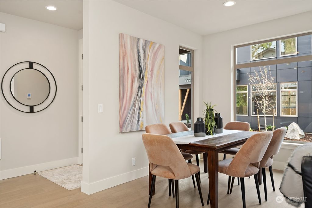 Photo of 9229 125th Avenue NE, Kirkland, WA 98033 (MLS # 2266373)