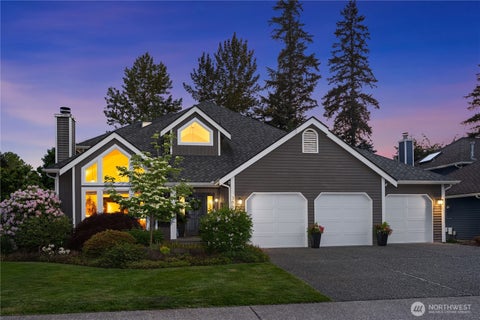 Photo of 3857 260th Avenue SE, Sammamish, WA 98029 (MLS # 2578070)