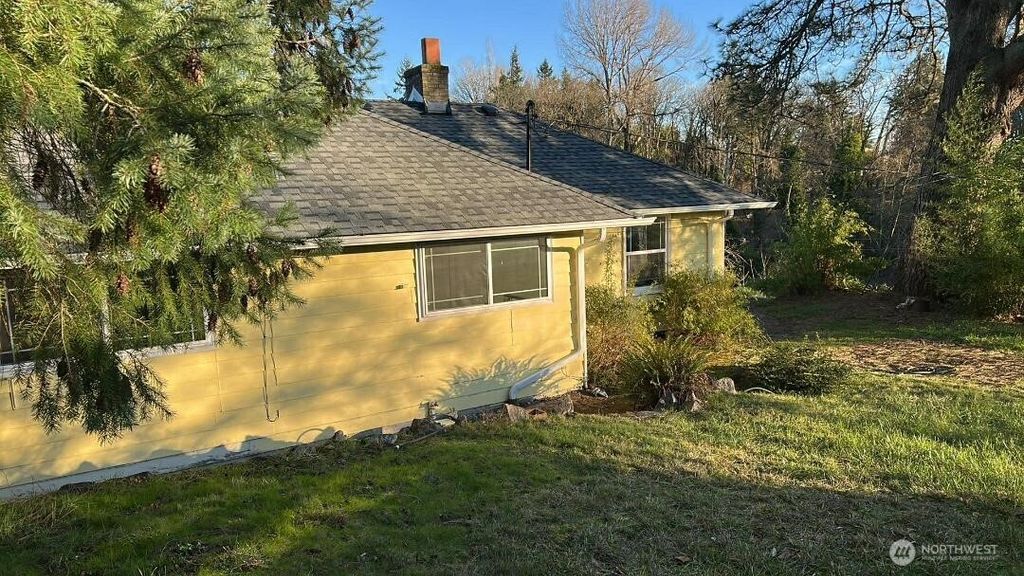 Photo of 7324 S 131st Court, Seattle, WA 98178 (MLS # 2469478)