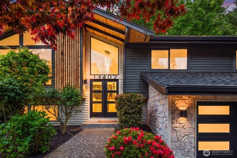 Photo of 13402 NE 119th Way, Redmond, WA 98052 (MLS # 2504319)