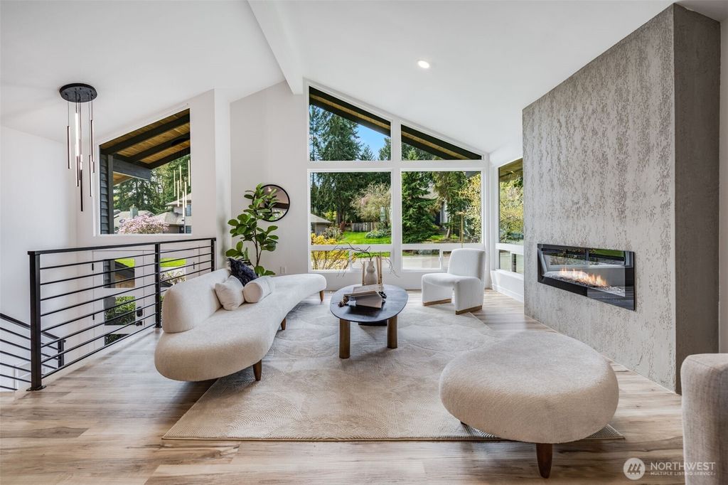 Photo of 13402 NE 119th Way, Redmond, WA 98052 (MLS # 2504319)