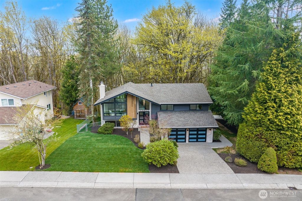 Photo of 13402 NE 119th Way, Redmond, WA 98052 (MLS # 2504319)