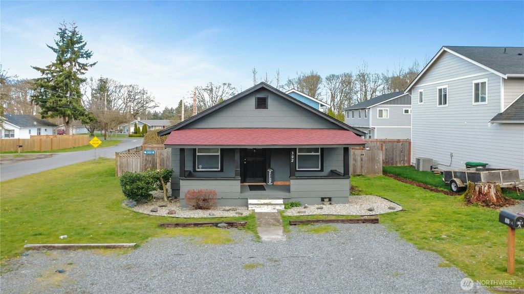 Photo of 302 Van Trump Avenue NE, Yelm, WA 98597 (MLS # 2499725)