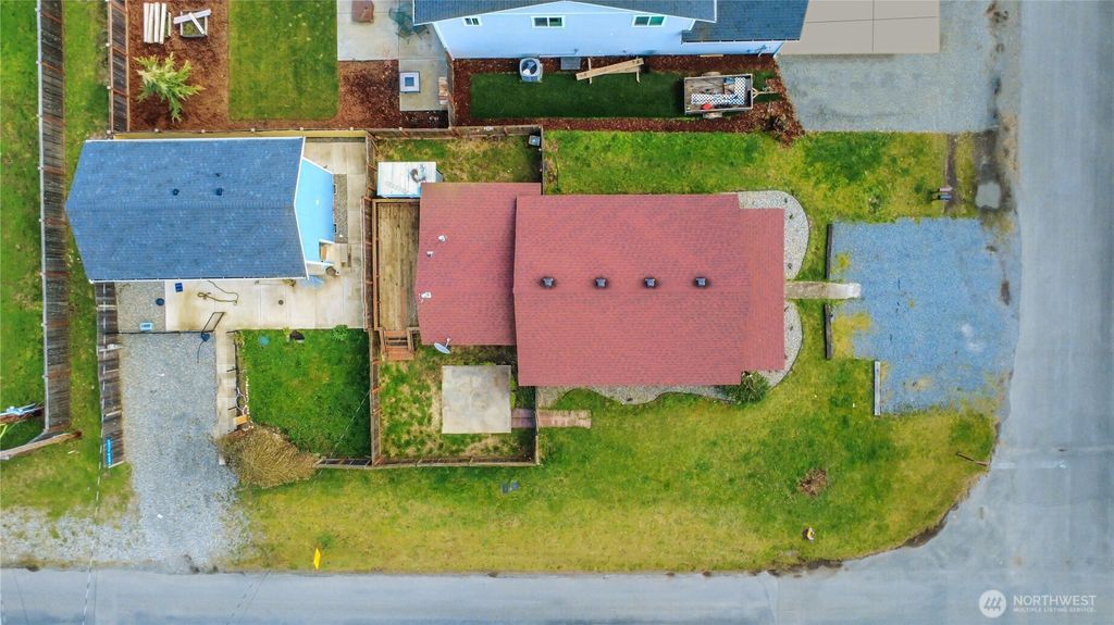 Photo of 302 Van Trump Avenue NE, Yelm, WA 98597 (MLS # 2499725)