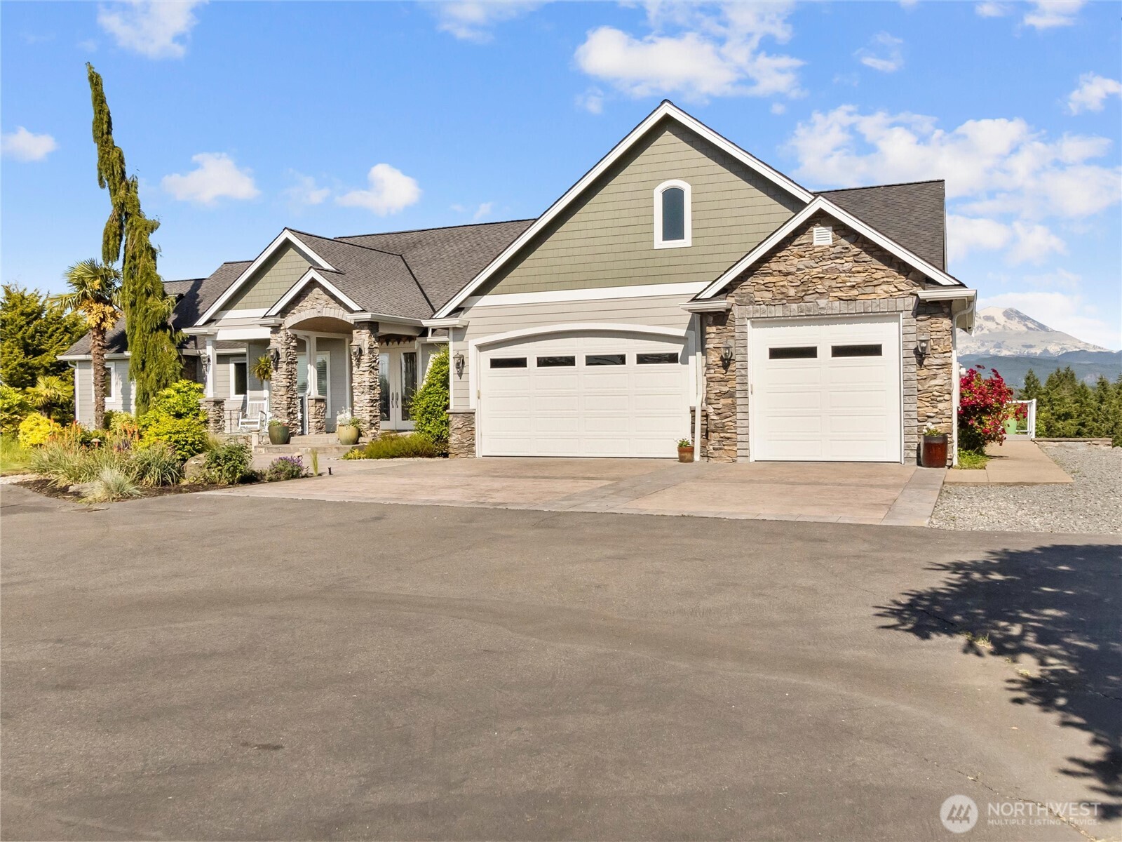 2510 Cascade Drive E