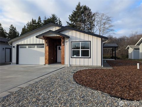 Photo of 811 NE 357th Street, Ocean Park, WA 98640 (MLS # 2461311)