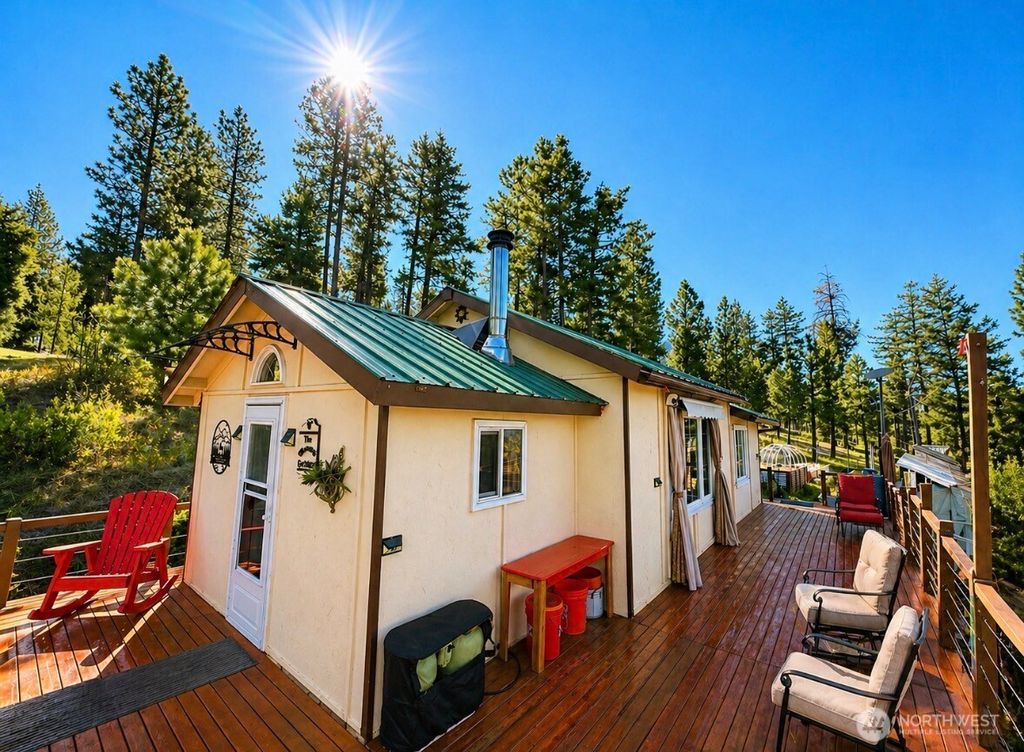 Photo of 20 Morgan Mountain Trail Trl, Tonasket, WA 98855 (MLS # 2514327)