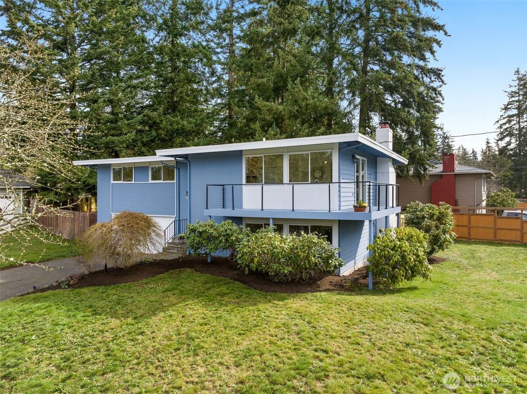 Photo of 18211 59th Place W, Lynnwood, WA 98037 (MLS # 2351783)