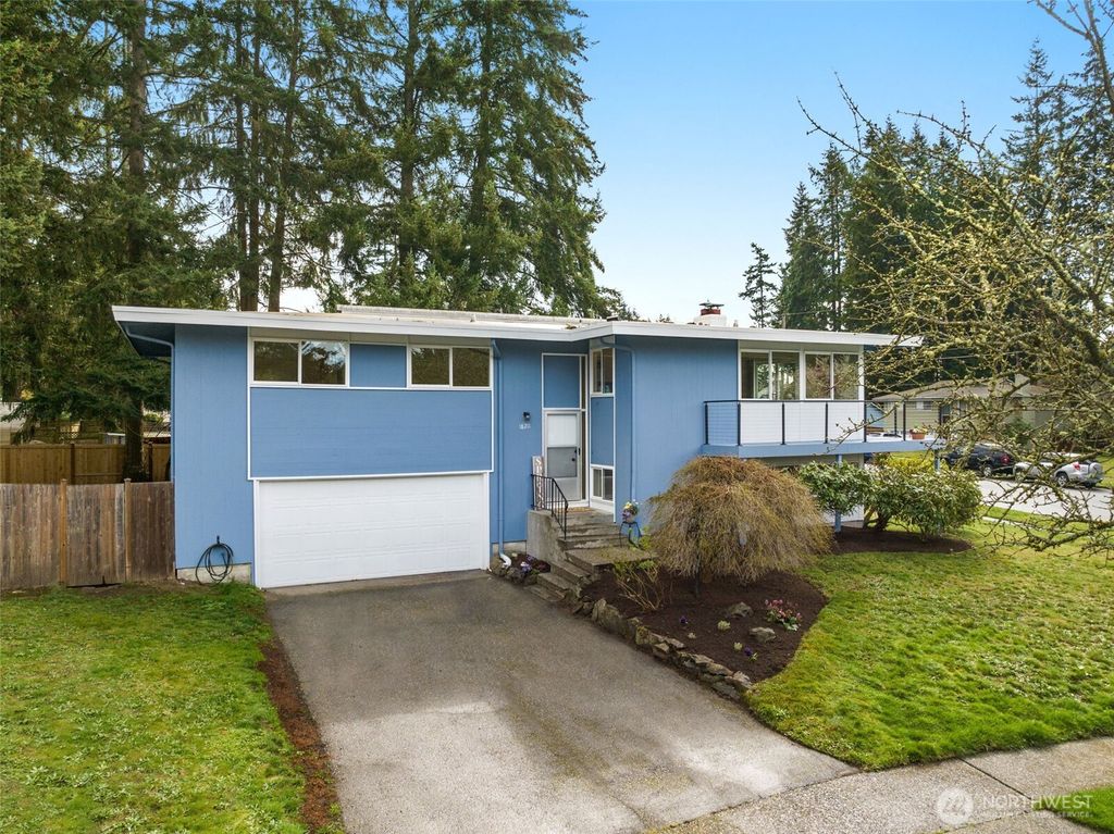 Photo of 18211 59th Place W, Lynnwood, WA 98037 (MLS # 2351783)
