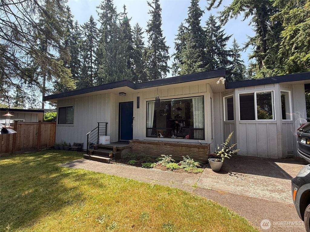 Photo of 13755 25th Avenue NE, Seattle, WA 98125 (MLS # 2410725)