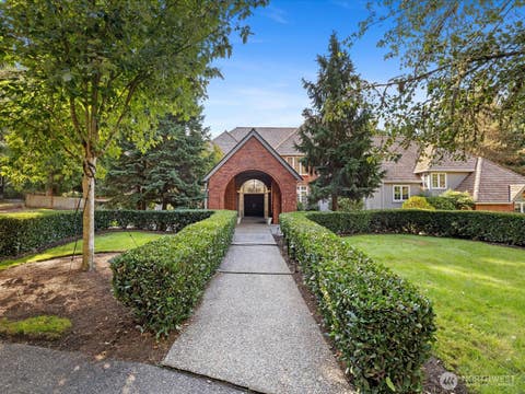Photo of 20421 NE 66th Court, Redmond, WA 98053 (MLS # 2514576)