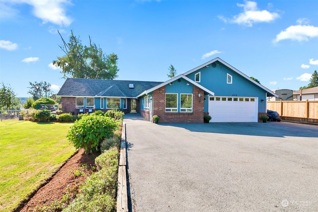 Photo of 8018 69th Avenue SE, Snohomish, WA 98290 (MLS # 2156255)