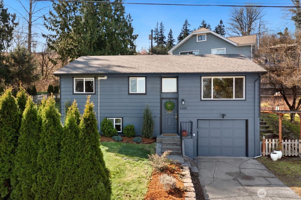 Photo of 5320 S 4th Avenue, Everett, WA 98203 (MLS # 2499940)