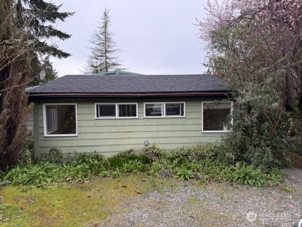 Photo of 4038 S 275th Place, Auburn, WA 98001 (MLS # 2490590)