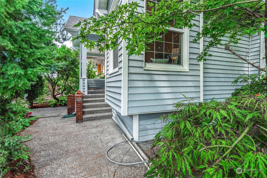 Photo of 4218 S Orcas Street, Seattle, WA 98118 (MLS # 2139892)