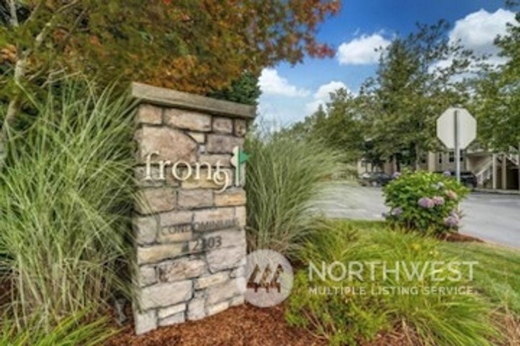 Photo of 12303 HARBOUR POINTE Boulevard #Z-107, Mukilteo, WA 98275 (MLS # 2193114)