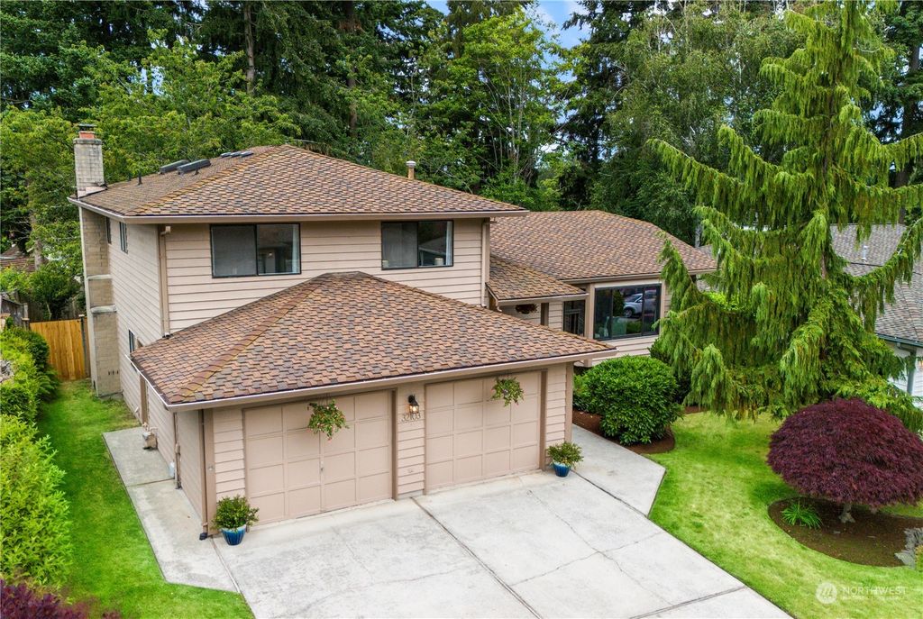 Photo of 32103 11th Avenue SW, Federal Way, WA 98023 (MLS # 2256104)