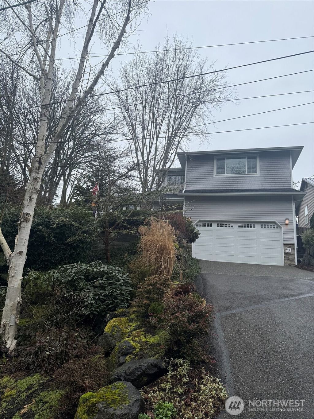 Photo of 5018 SW Hinds St, Seattle, WA 98116 (MLS # 2336748)