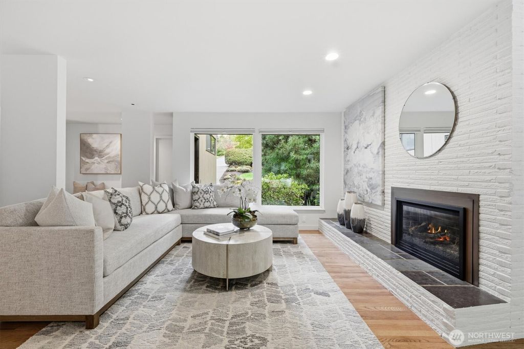 Photo of 3531 NE 166th Street, Lake Forest Park, WA 98155 (MLS # 2511270)