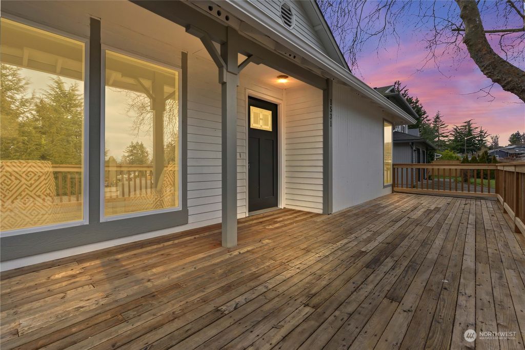 Photo of 1531 SW 325th Place, Federal Way, WA 98023 (MLS # 2035213)