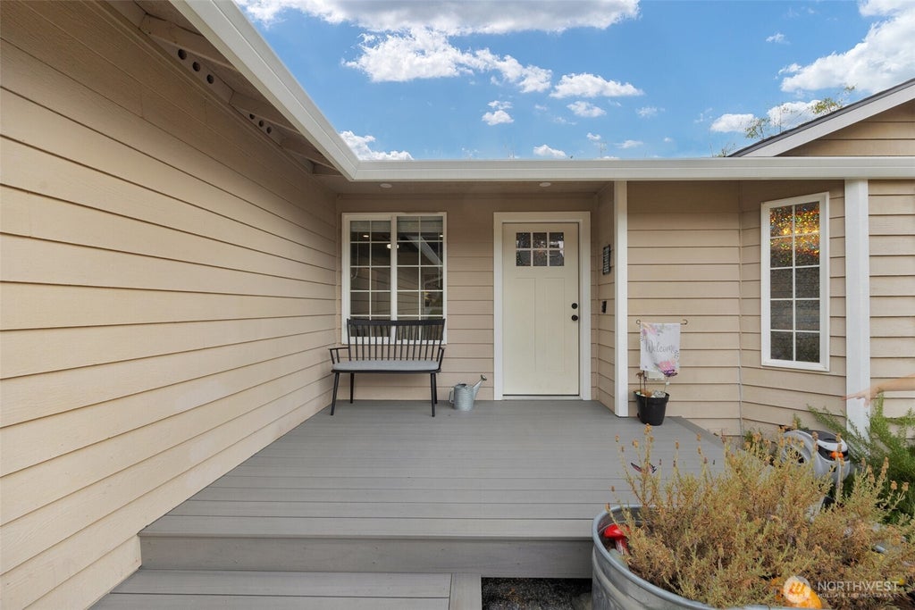 Photo of 5326 75th Avenue NE, Marysville, WA 98270 (MLS # 2575405)