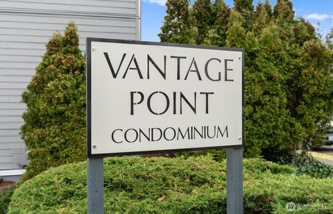 Photo of 2611 NE 4th St #234, Renton, WA 98056 (MLS # 2497254)