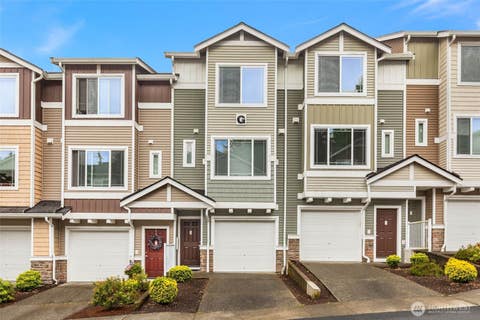 Photo of 15720 Manor Way #G4, Lynnwood, WA 98087 (MLS # 2539463)