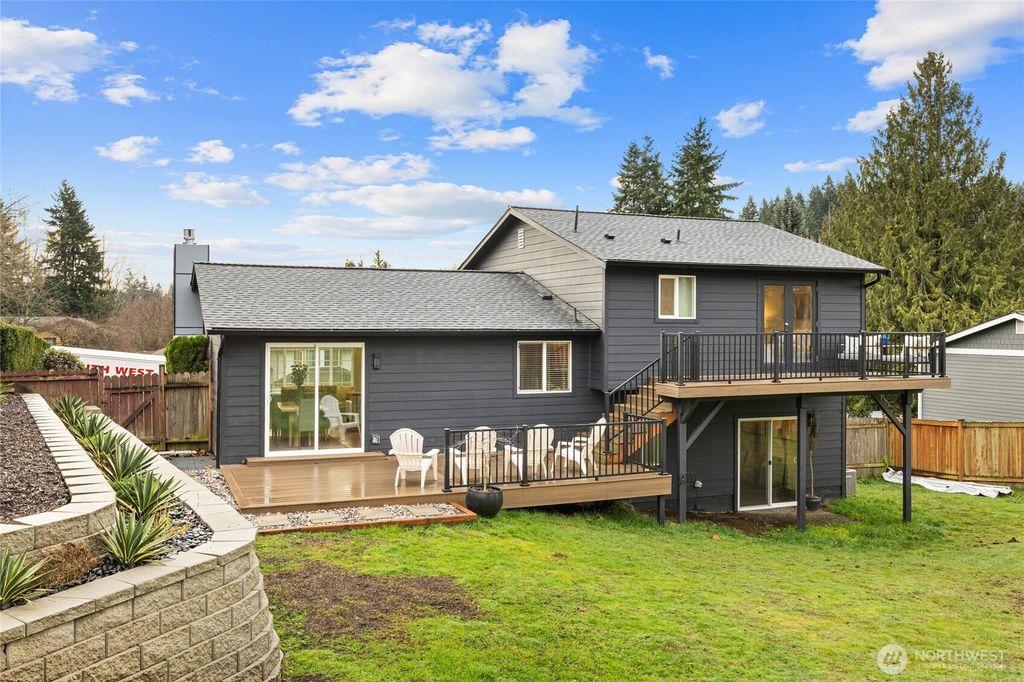 Photo of 23614 39TH Place W, Brier, WA 98036 (MLS # 2476652)