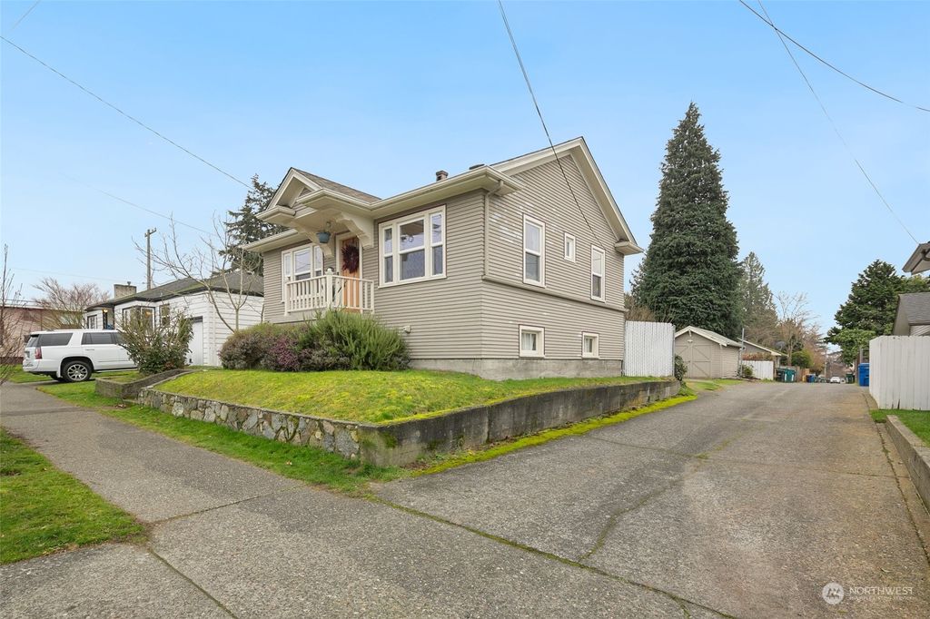 Photo of 2811 NW 80th Street, Seattle, WA 98117 (MLS # 2323682)