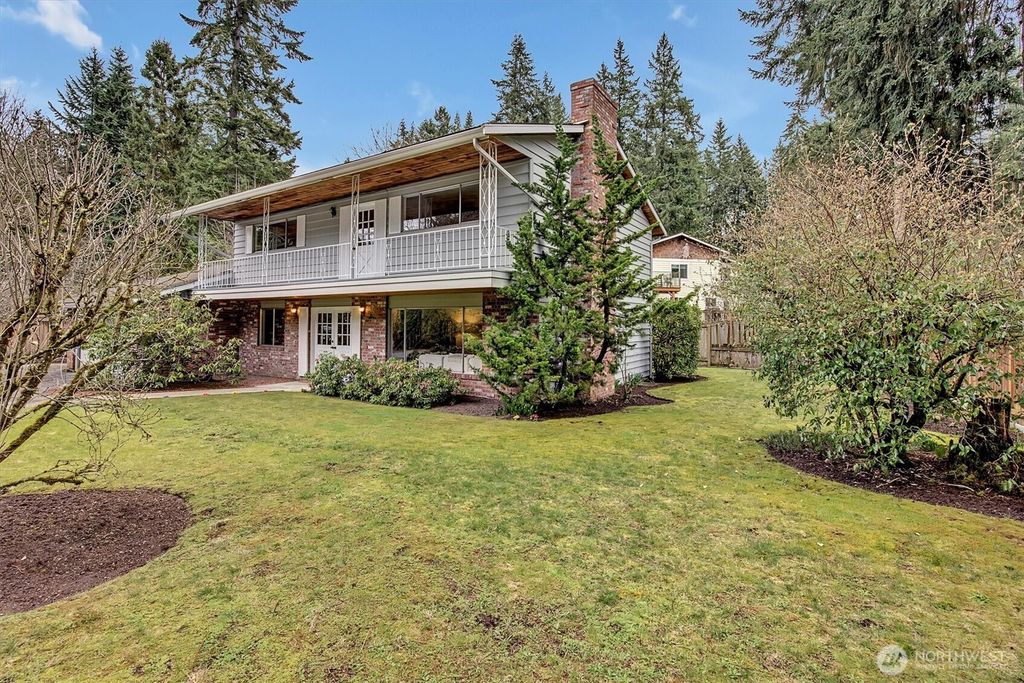 Photo of 307 N 175th Street, Shoreline, WA 98133 (MLS # 2336146)