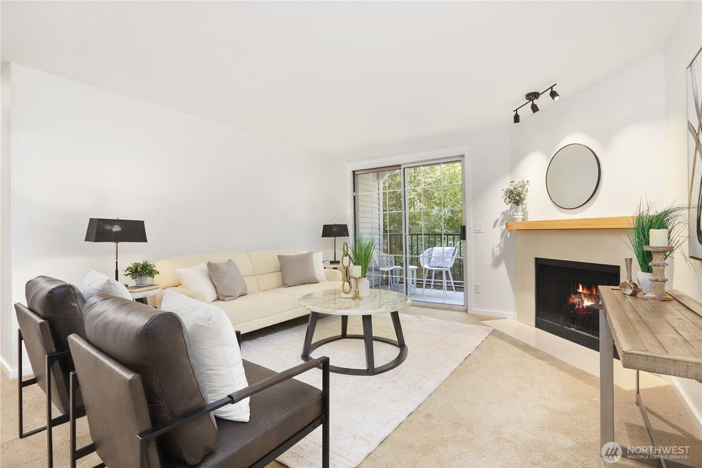 Photo of 215 9th Street #D204, Kirkland, WA 98033 (MLS # 2435963)