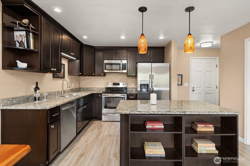 25044 Lake Fenwick Road 32