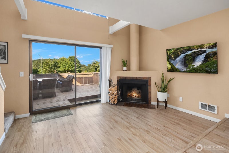 25044 Lake Fenwick Road 32