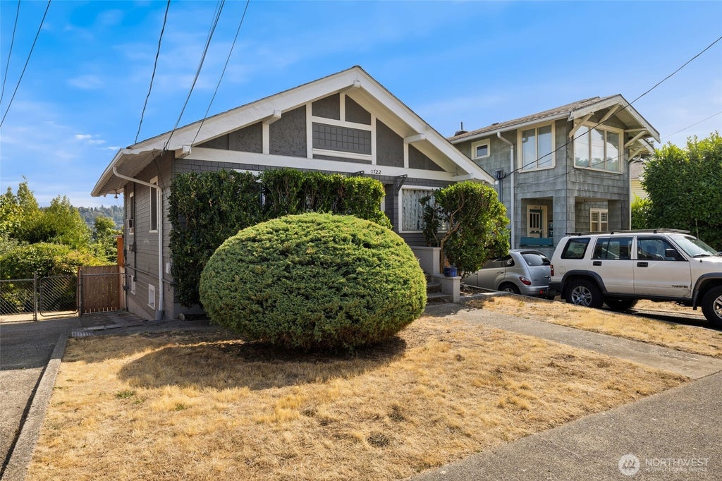 Photo of 1722 Dexter Avenue N, Seattle, WA 98109 (MLS # 2584294)