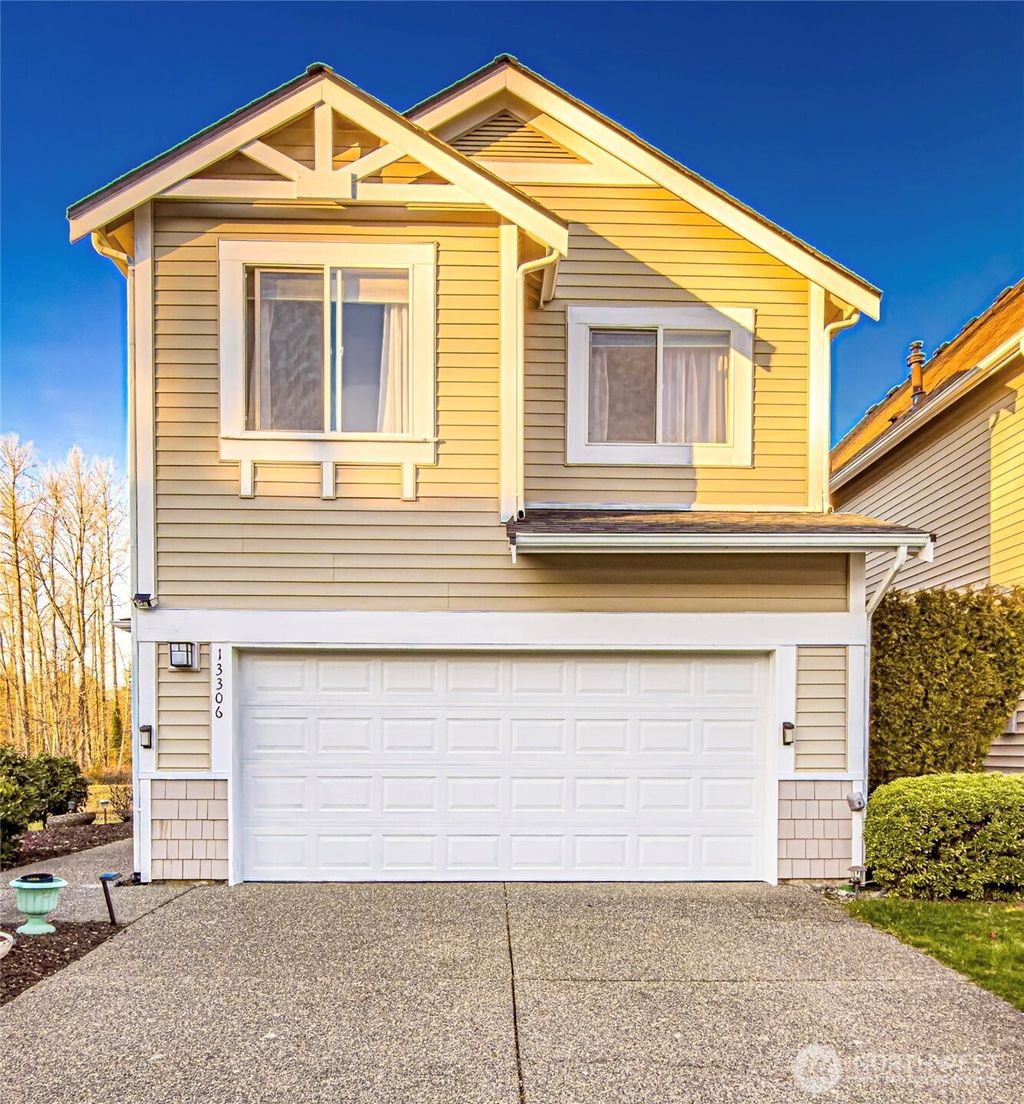 Photo of 13306 SE 176th Lane, Renton, WA 98058 (MLS # 2479588)