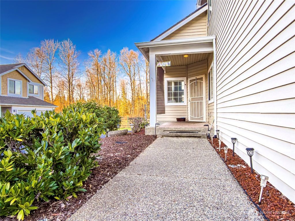 Photo of 13306 SE 176th Lane, Renton, WA 98058 (MLS # 2479588)