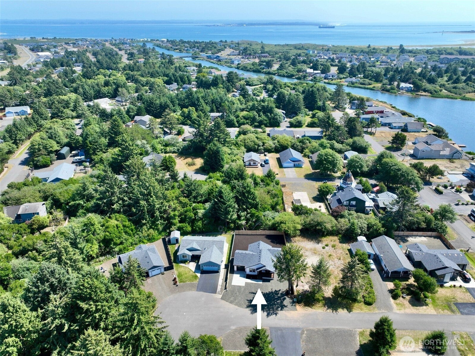 821 Shark Court SW