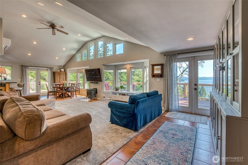 118 Cascade Way