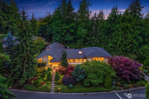 Photo of 2725 Sahalee Drive W, Sammamish, WA 98074 (MLS # 2577969)