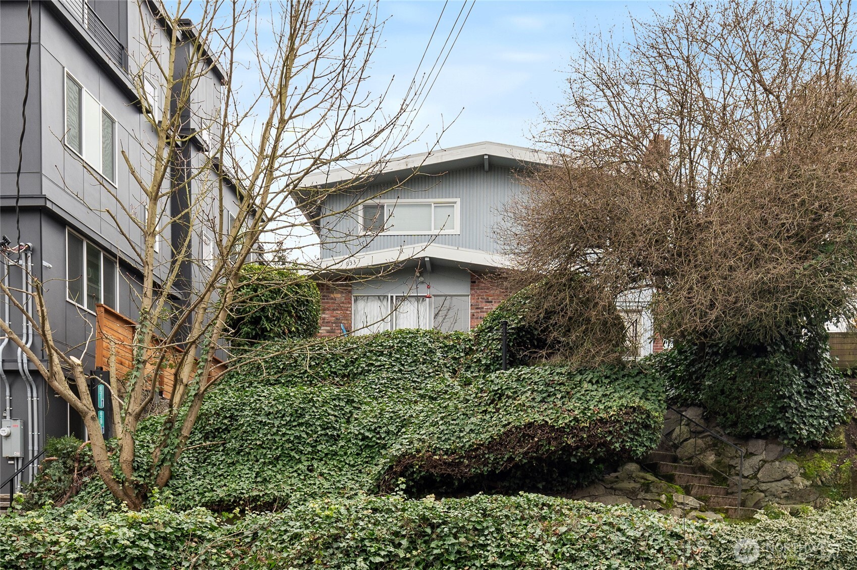 633 W Emerson Street