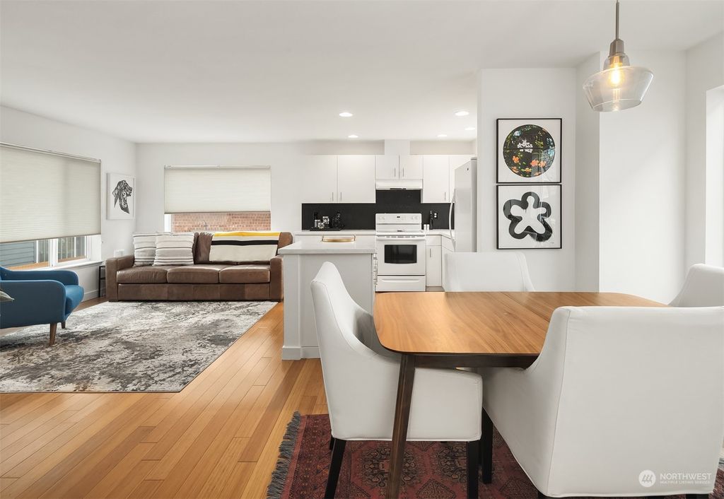 Photo of 6528 34th Avenue SW, Seattle, WA 98126 (MLS # 2029900)