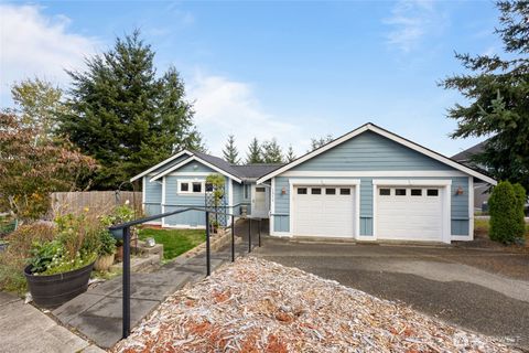 Photo of 1514 Winterwood Drive, Centralia, WA 98531 (MLS # 2448598) Photo of 1514 Winterwood Drive, Centralia, WA 98531 (MLS # 2448598)
