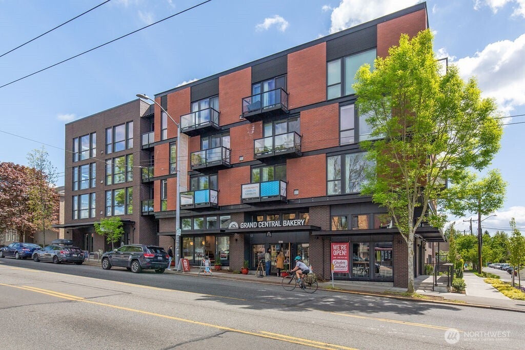 1601 N 45th Street 214