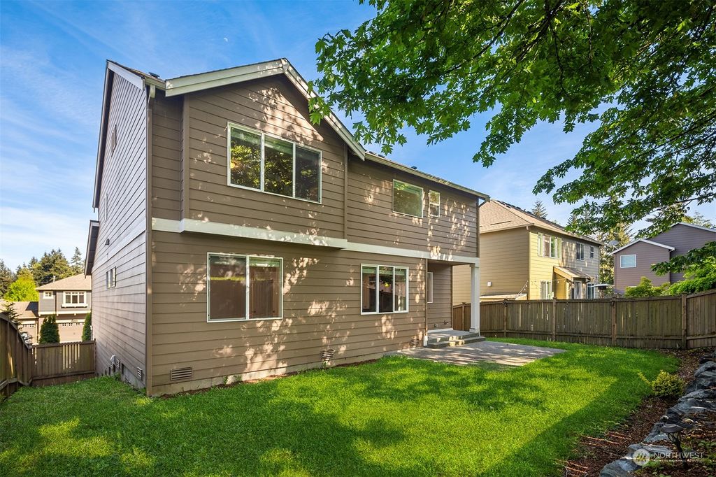 Photo of 17114 7th Place W #4, Lynnwood, WA 98037 (MLS # 2239306)