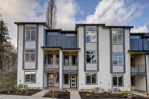 6726 NE 187th Street 102 Kenmore WA 98028