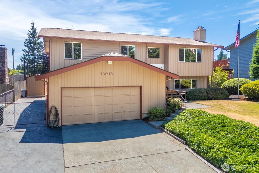 Photo of 13013 SE 247th Place, Kent, WA 98030 (MLS # 2415054)