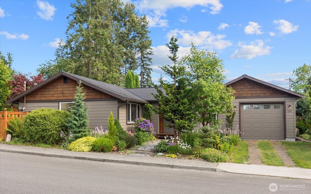 Photo of 101 S Stillaguamish Avenue, Arlington, WA 98223 (MLS # 2551645)