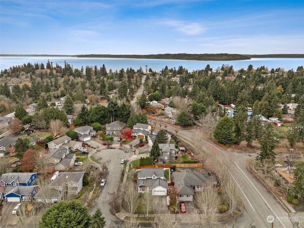Photo of 25011 13th Place S, Des Moines, WA 98198 (MLS # 2310466)