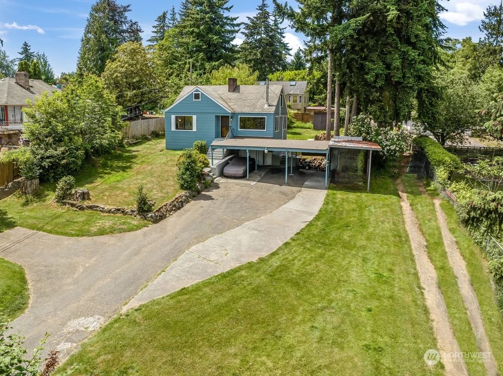 Photo of 11815 16th Avenue S, Seattle, WA 98168 (MLS # 2074183)